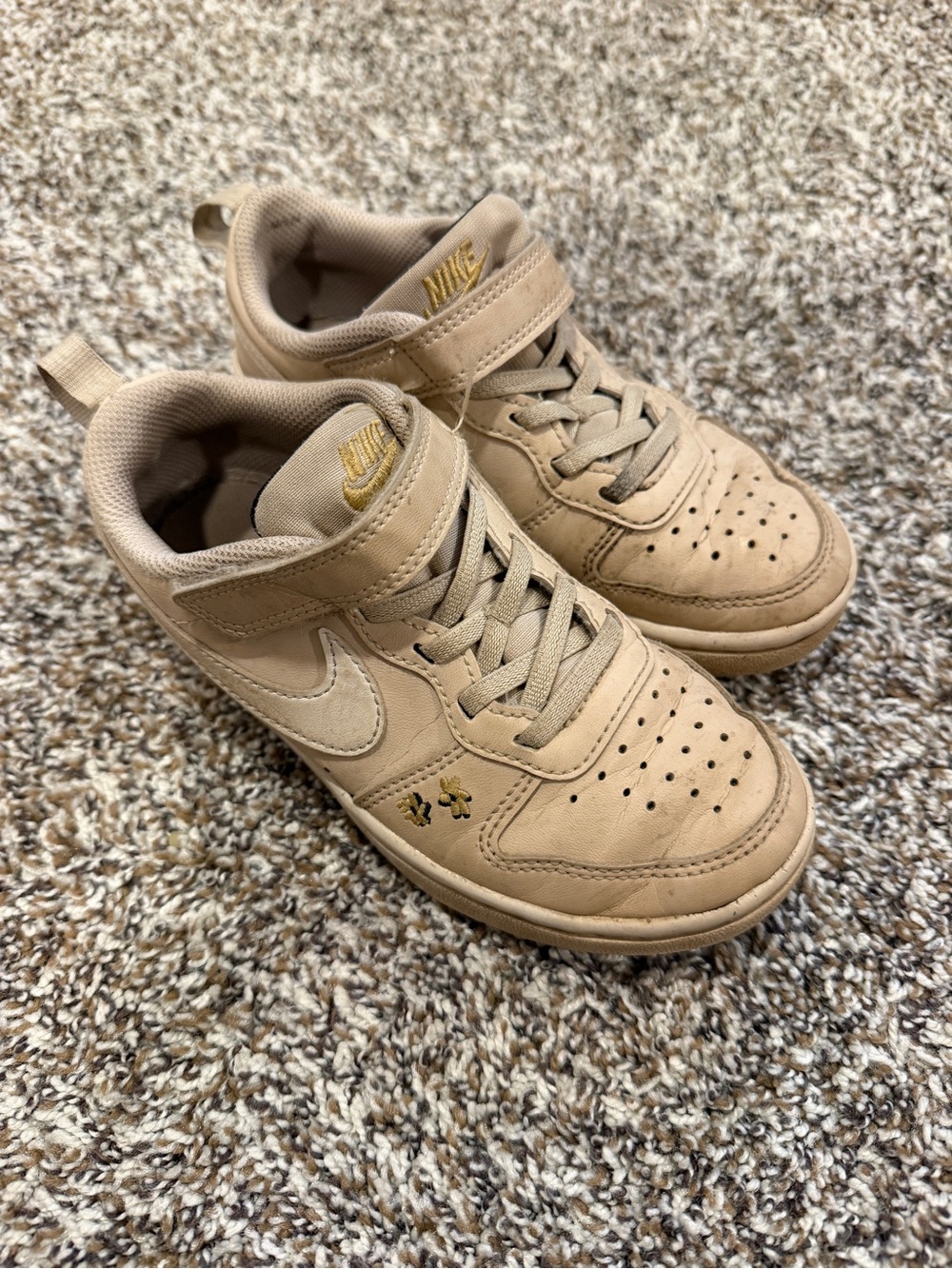 Nike Court Borough Low